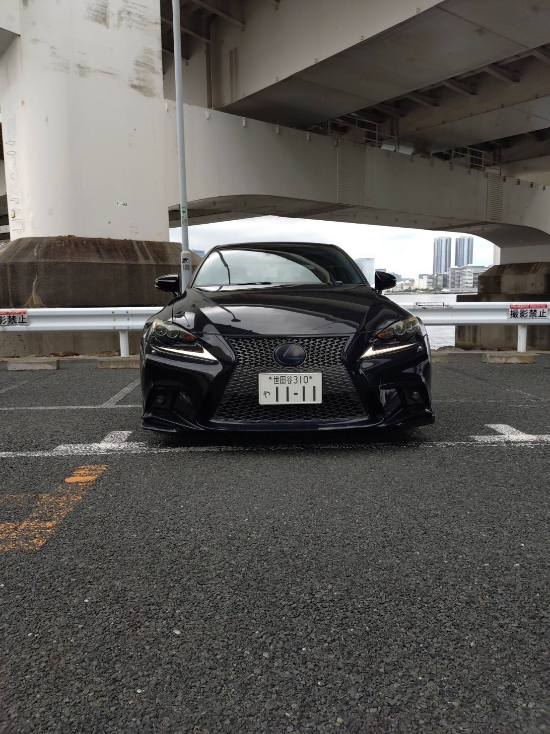 【東京都世田谷区成城】LEXUS　IS300h　H25年式